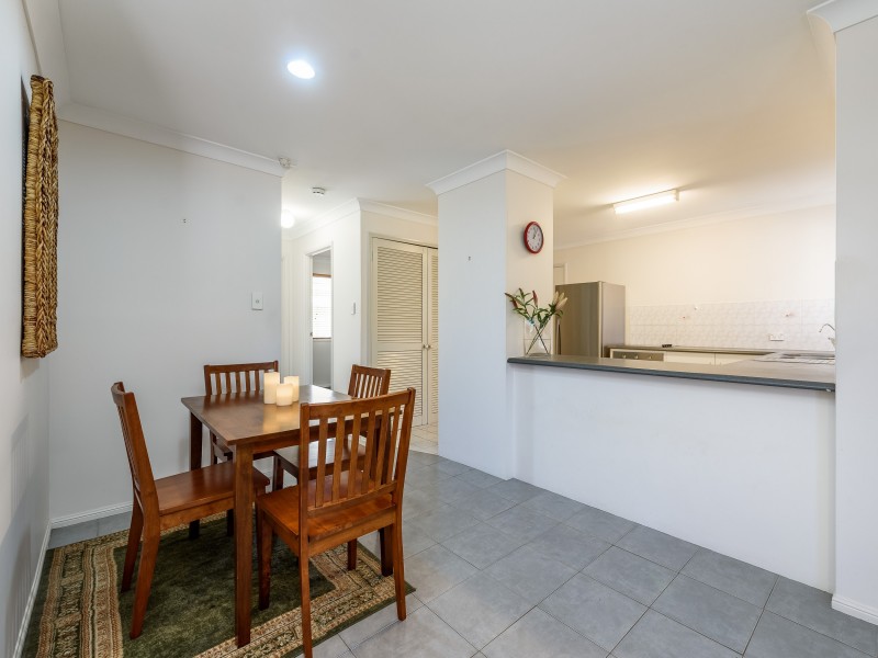 1/11 Coventry Court, Labrador QLD 4215