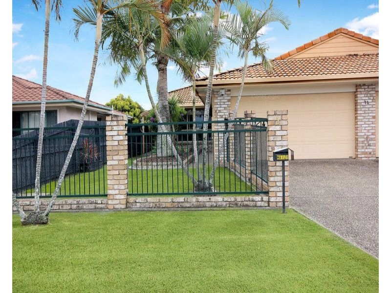 1/11 Jenaya Place, Labrador QLD 4215