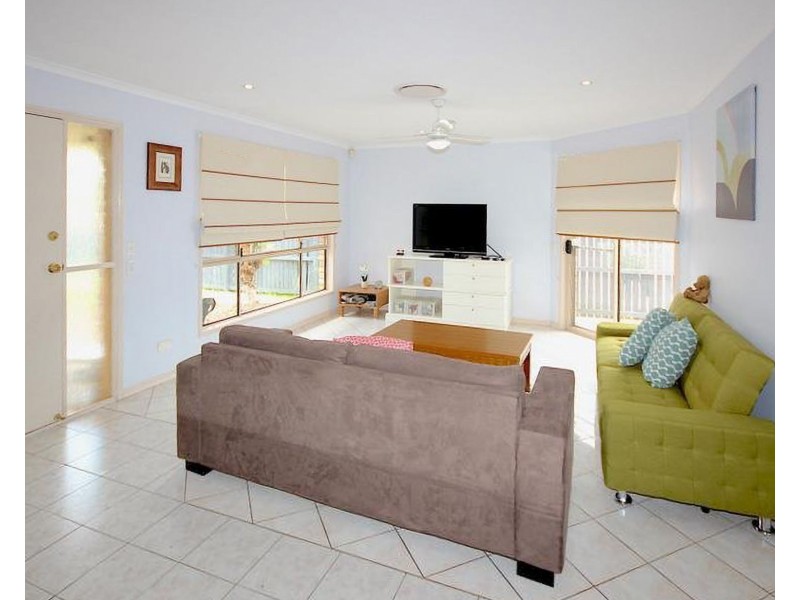 1/11 Jenaya Place, Labrador QLD 4215