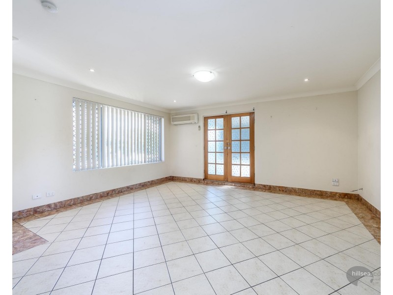 8 Clayton Street, Labrador QLD 4215