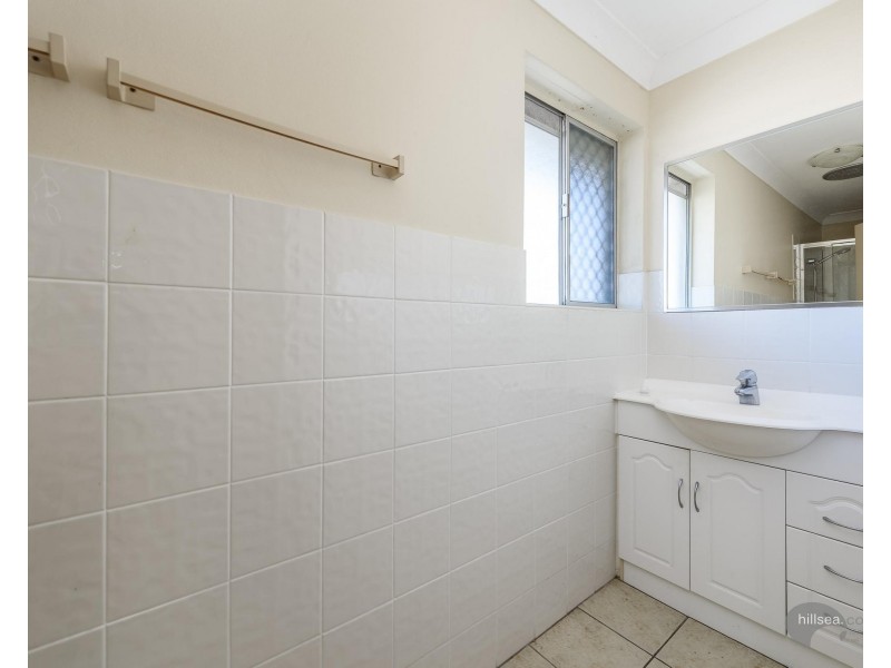 8 Clayton Street, Labrador QLD 4215