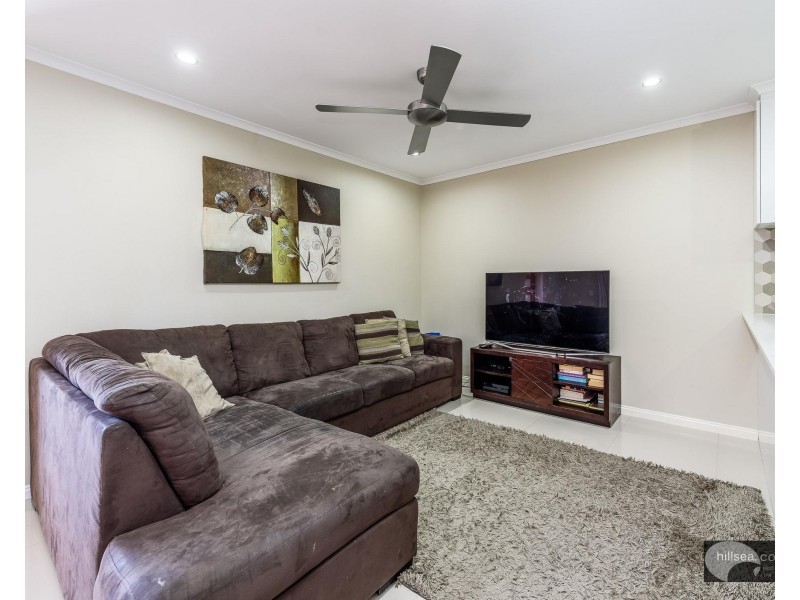 2/19 Hentdale Court, Labrador QLD 4215