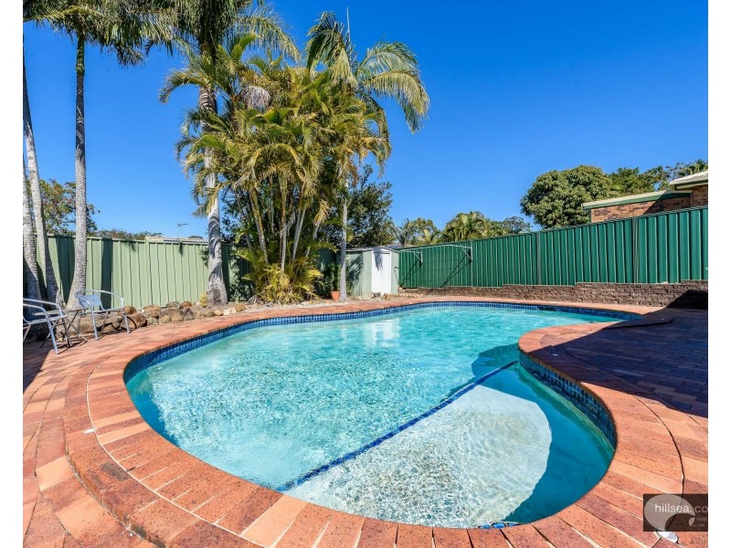 2 Essendon Close, Arundel QLD 4214