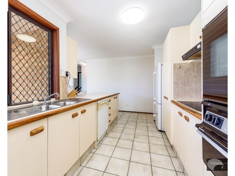2 Essendon Close, Arundel QLD 4214