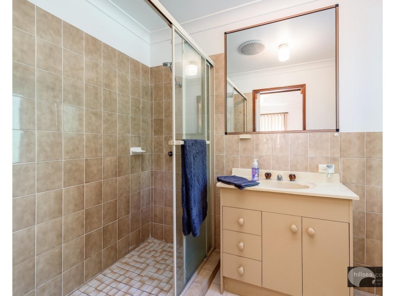 2 Essendon Close, Arundel QLD 4214