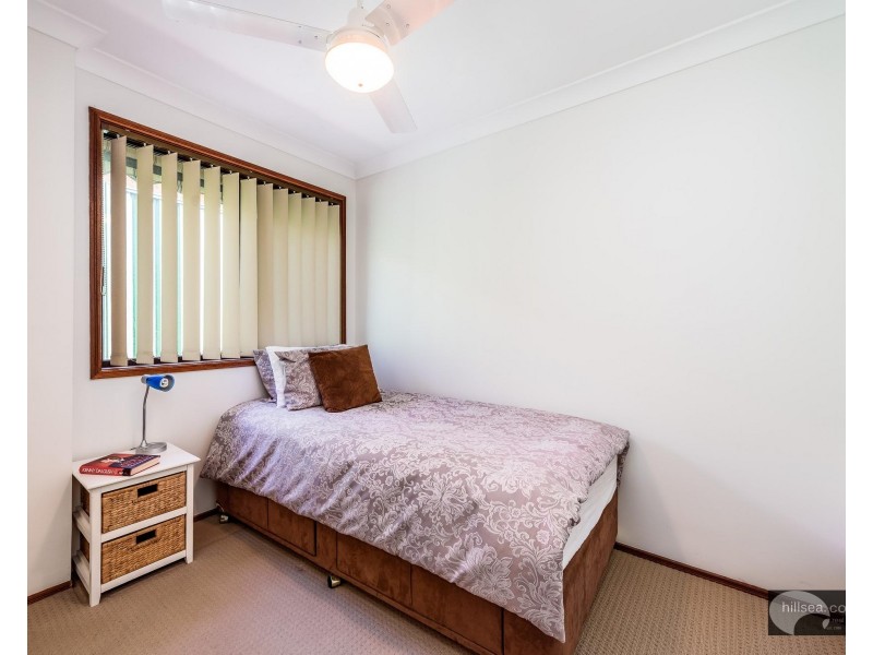 2 Essendon Close, Arundel QLD 4214