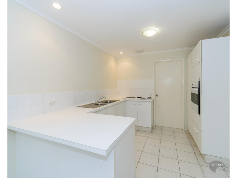 2/5 Elm Court, Labrador QLD 4215