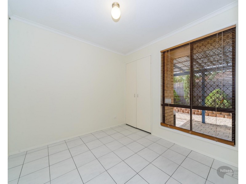 2/5 Elm Court, Labrador QLD 4215