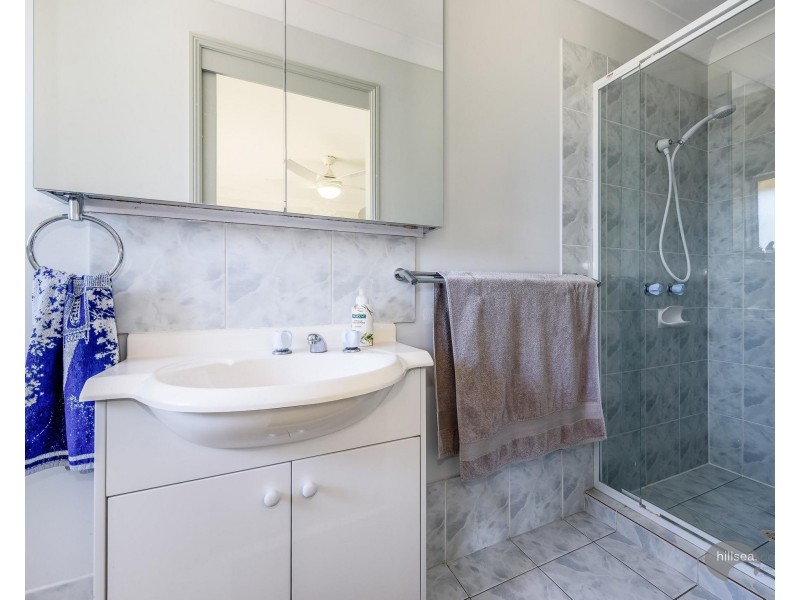 1/17 Jenaya Place, Labrador QLD 4215