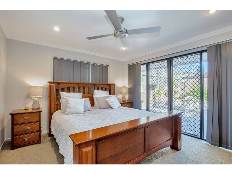 2 The Glade, Labrador QLD 4215