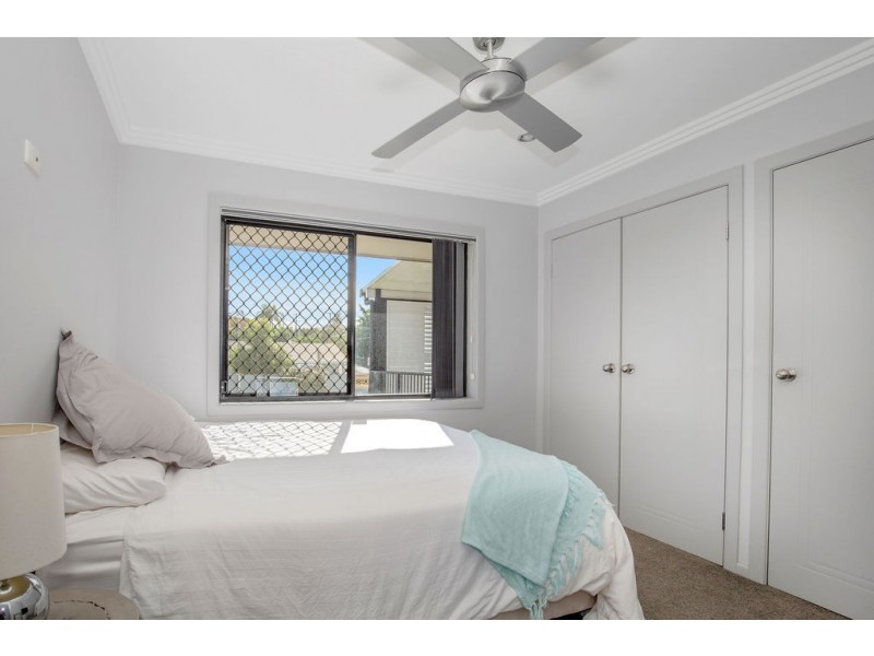 2 The Glade, Labrador QLD 4215