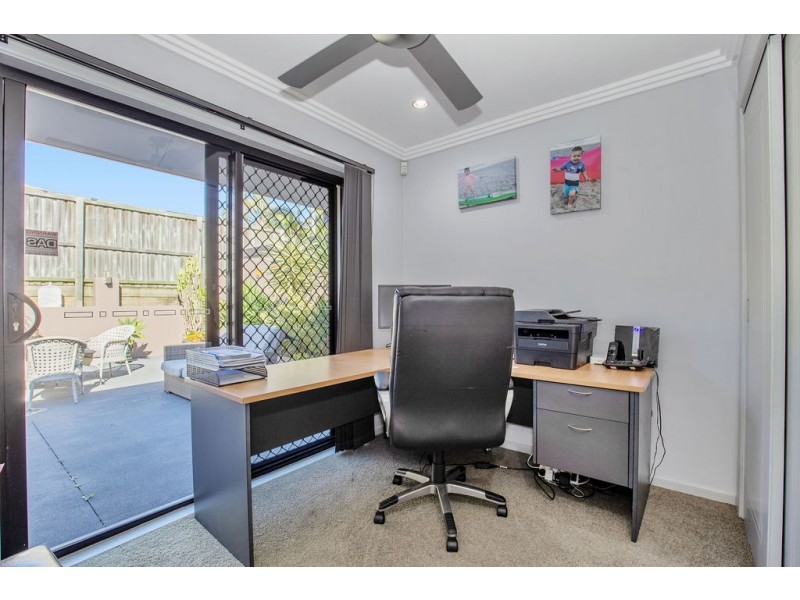 2 The Glade, Labrador QLD 4215