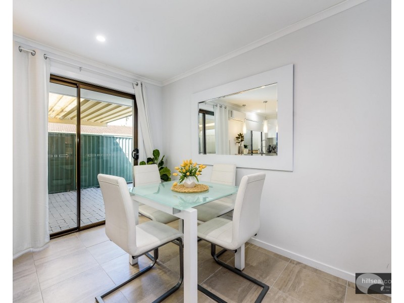 1/12 Telopea Street, Labrador QLD 4215