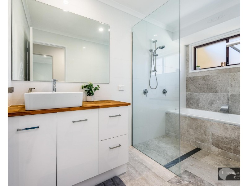 1/12 Telopea Street, Labrador QLD 4215