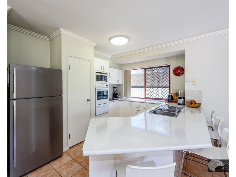 8 Daintree Drive, Parkwood QLD 4214