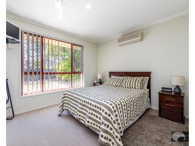 8 Daintree Drive, Parkwood QLD 4214