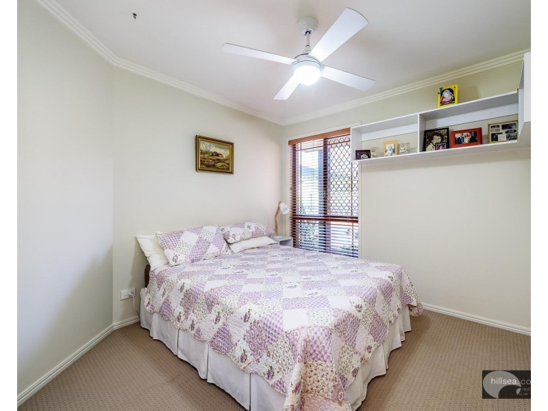 8 Daintree Drive, Parkwood QLD 4214