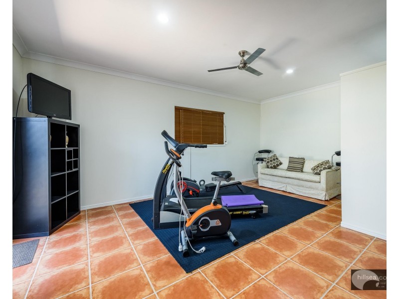 8 Daintree Drive, Parkwood QLD 4214