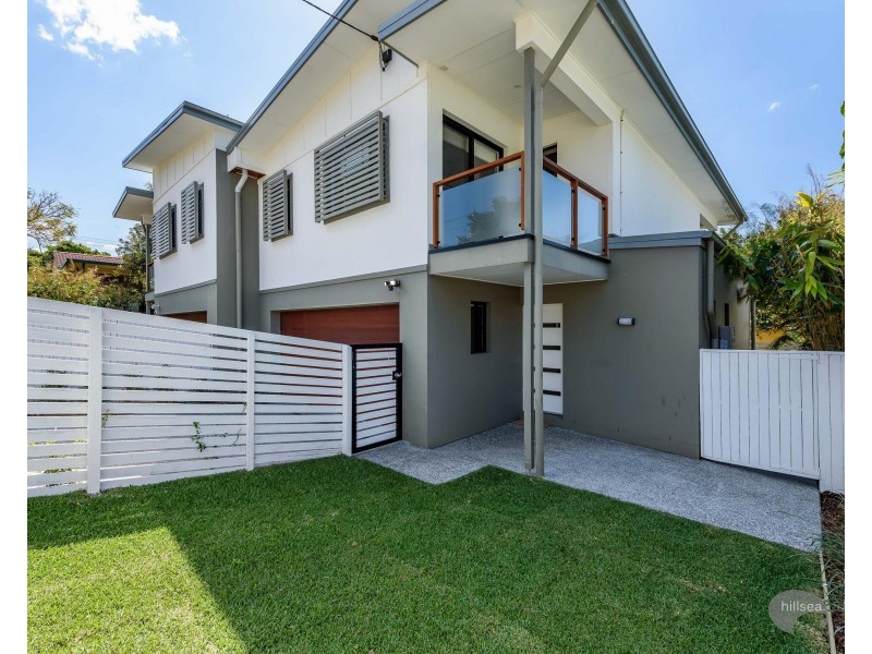 1/7 Penrock Parade, Labrador QLD 4215