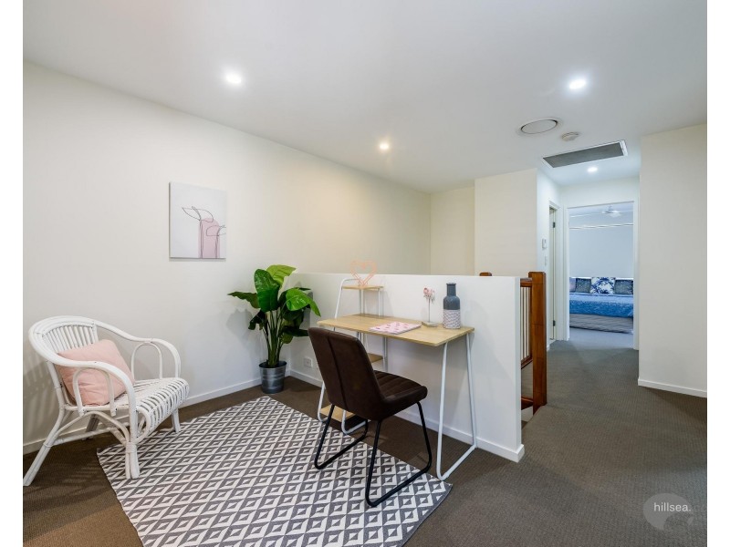 1/7 Penrock Parade, Labrador QLD 4215