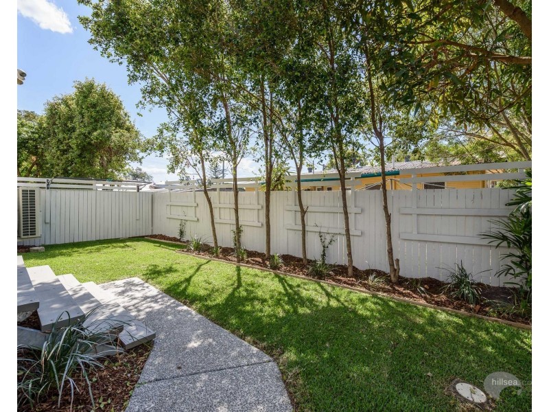 1/7 Penrock Parade, Labrador QLD 4215