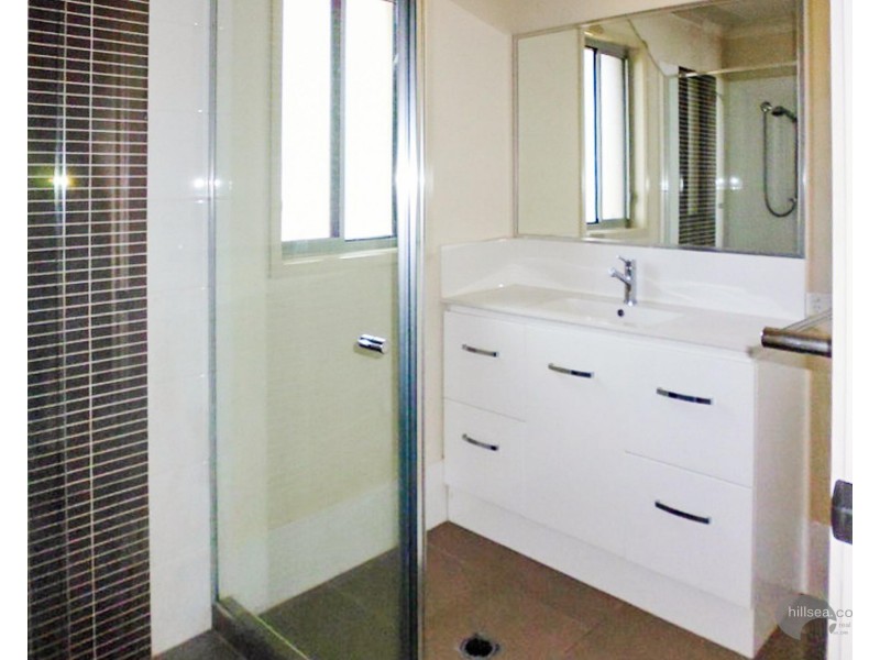 6/136 Central Street, Labrador QLD 4215