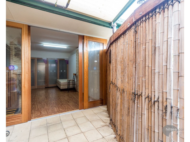 1/3 Botanical Drive, Labrador QLD 4215