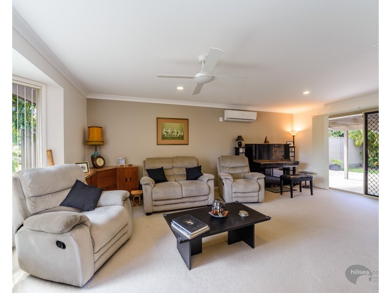 16 Maidstone Place, Parkwood QLD 4214