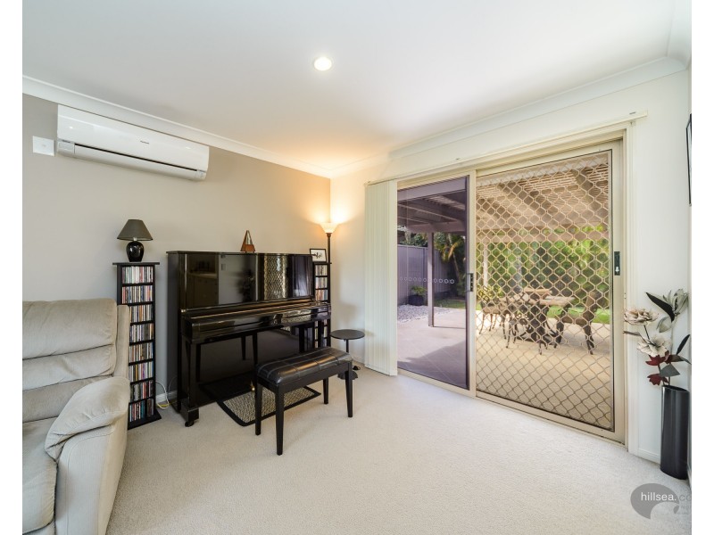 16 Maidstone Place, Parkwood QLD 4214