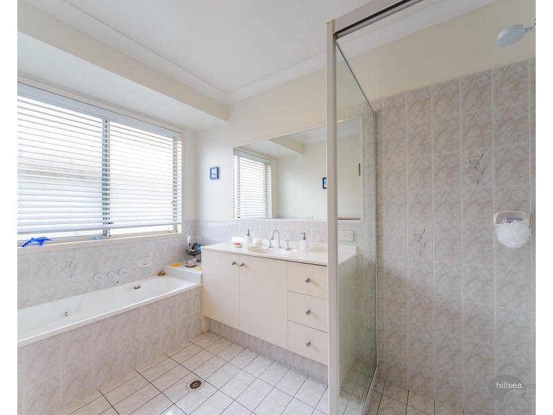 16 Maidstone Place, Parkwood QLD 4214