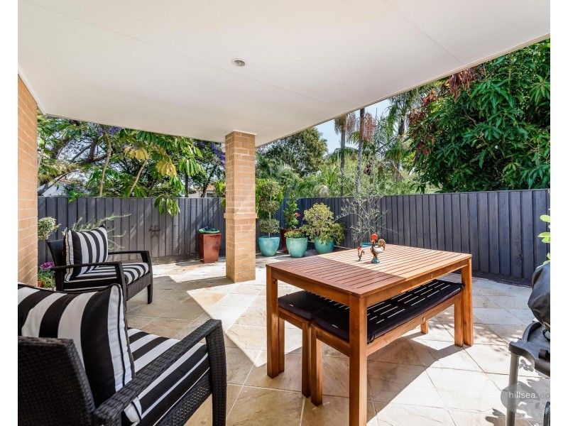 4/15 Harley Street, Labrador QLD 4215