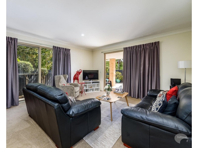 4/15 Harley Street, Labrador QLD 4215