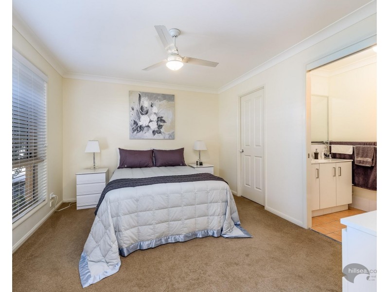 4/15 Harley Street, Labrador QLD 4215