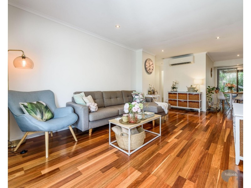 2/30 Botanical Drive, Labrador QLD 4215