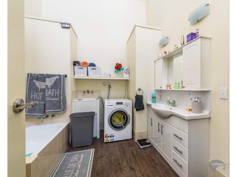 28/71 Olsen Avenue, Labrador QLD 4215