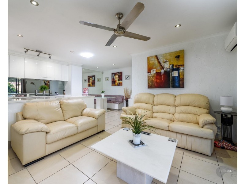 1/3 Orkney Place, Labrador QLD 4215