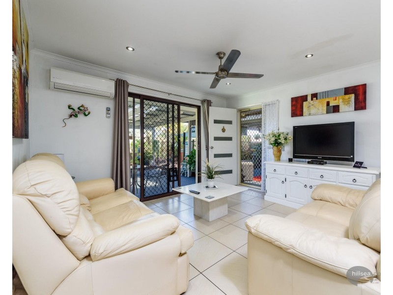 1/3 Orkney Place, Labrador QLD 4215