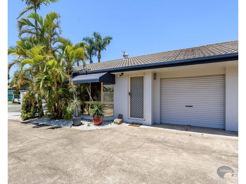 1/5 Avi Court, Labrador QLD 4215