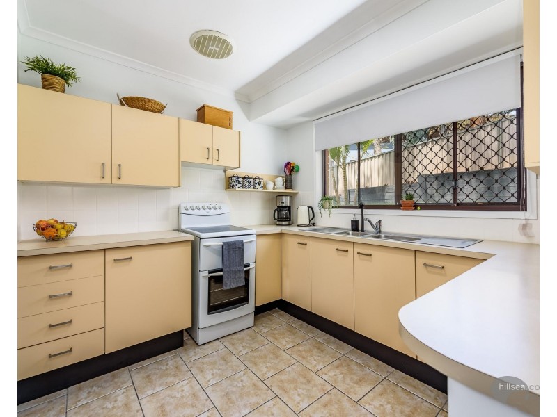 1/18 Hentdale Court, Labrador QLD 4215