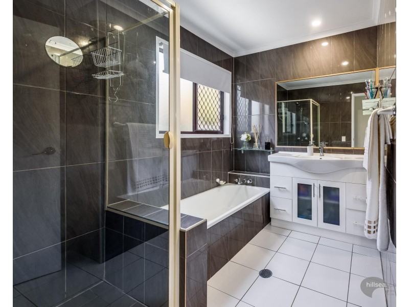 1/18 Hentdale Court, Labrador QLD 4215