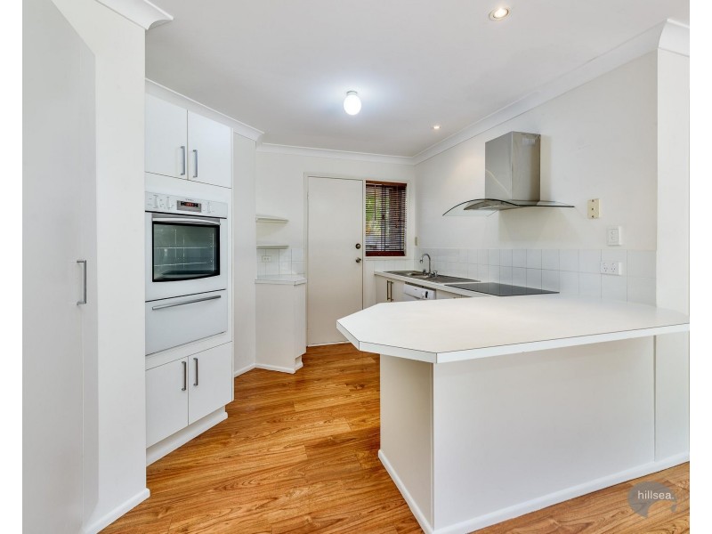 2/16 Stephanie Court, Labrador QLD 4215