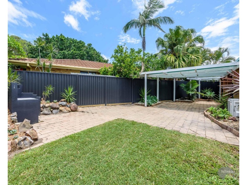 2/16 Stephanie Court, Labrador QLD 4215