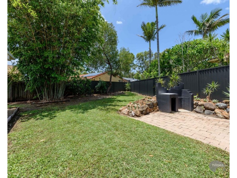 2/16 Stephanie Court, Labrador QLD 4215