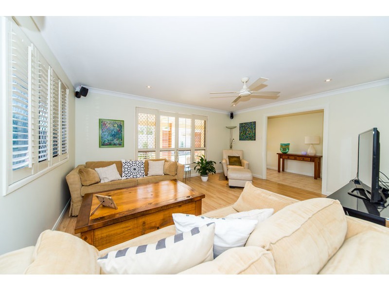 9 Mulkarra Street, Biggera Waters QLD 4216