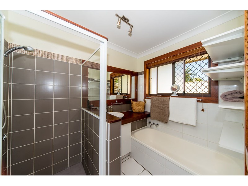 9 Mulkarra Street, Biggera Waters QLD 4216