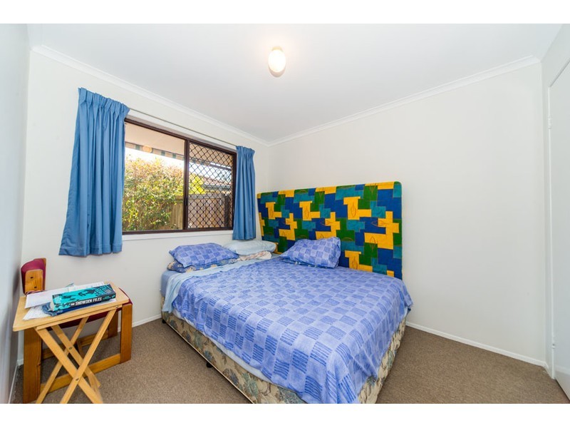 1/8 Hoya Court, Labrador QLD 4215