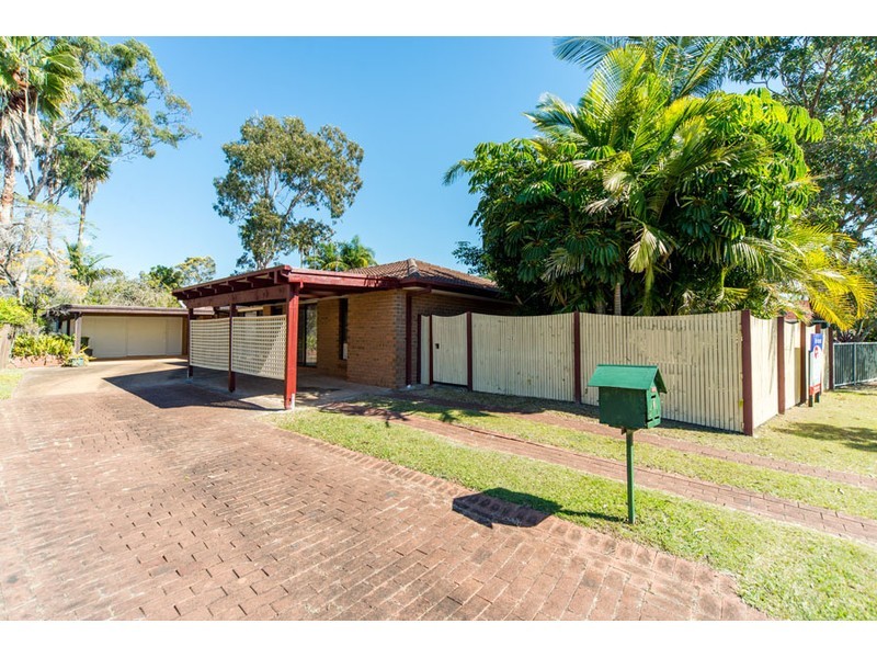 1/8 Hoya Court, Labrador QLD 4215