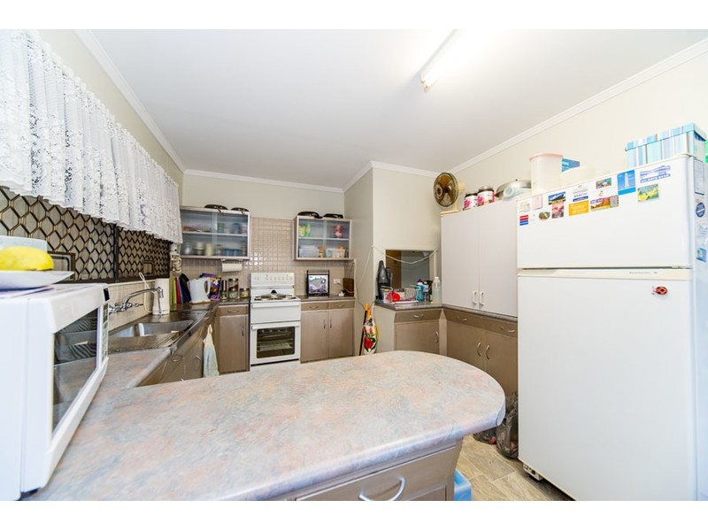 5 Brookside Road, Labrador QLD 4215