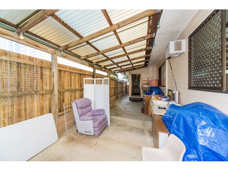 5 Brookside Road, Labrador QLD 4215