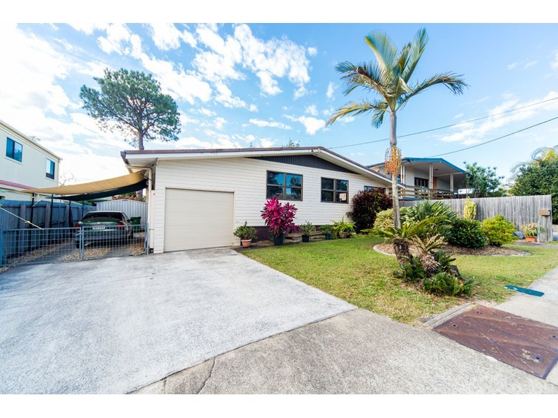 5 Brookside Road, Labrador QLD 4215